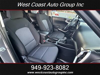 2022 Kia Soul LX   - Photo 10 - Costa Mesa, CA 92626