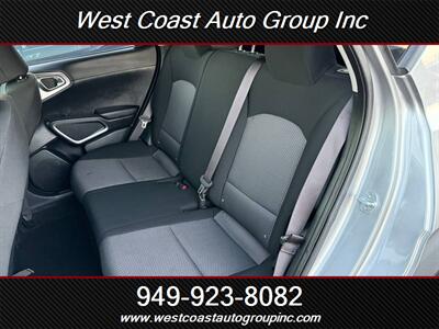2022 Kia Soul LX   - Photo 15 - Costa Mesa, CA 92626