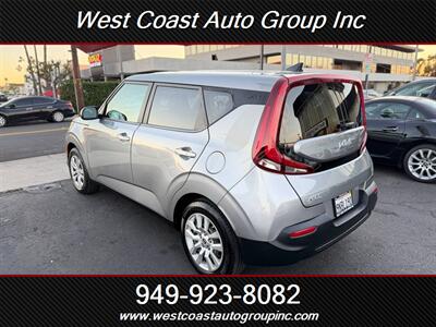 2022 Kia Soul LX   - Photo 3 - Costa Mesa, CA 92626