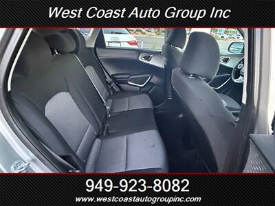 2022 Kia Soul LX   - Photo 11 - Costa Mesa, CA 92626