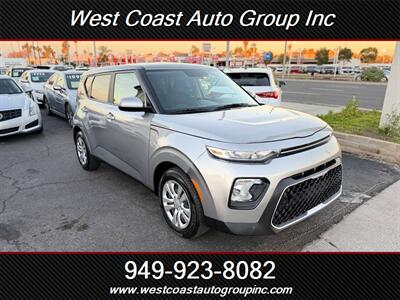 2022 Kia Soul LX   - Photo 2 - Costa Mesa, CA 92626