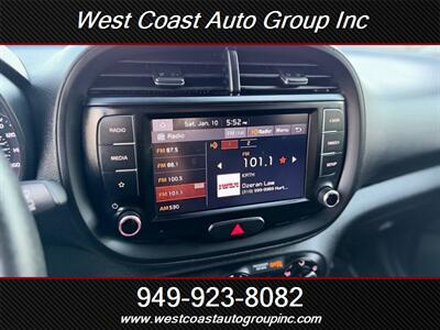 2022 Kia Soul LX   - Photo 23 - Costa Mesa, CA 92626