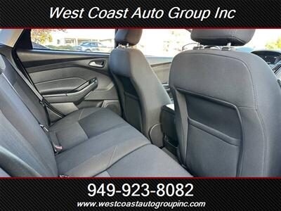 2016 Ford Focus SE   - Photo 6 - Costa Mesa, CA 92626