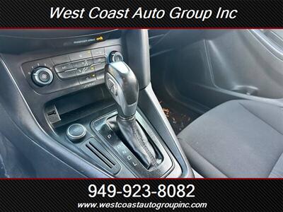 2016 Ford Focus SE   - Photo 10 - Costa Mesa, CA 92626