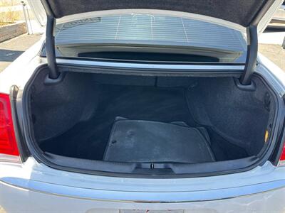2016 Chrysler 300C   - Photo 5 - Costa Mesa, CA 92626