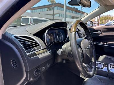 2016 Chrysler 300C   - Photo 11 - Costa Mesa, CA 92626