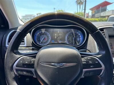 2016 Chrysler 300C   - Photo 20 - Costa Mesa, CA 92626