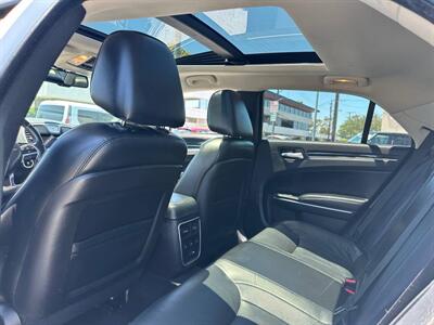 2016 Chrysler 300C   - Photo 13 - Costa Mesa, CA 92626