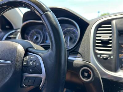 2016 Chrysler 300C   - Photo 19 - Costa Mesa, CA 92626