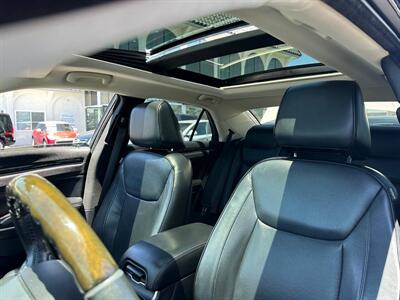 2016 Chrysler 300C   - Photo 9 - Costa Mesa, CA 92626