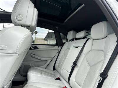 2016 Porsche Macan S   - Photo 12 - Costa Mesa, CA 92626