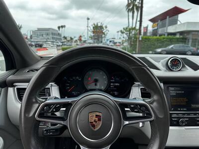 2016 Porsche Macan S   - Photo 25 - Costa Mesa, CA 92626