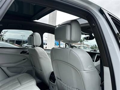 2016 Porsche Macan S   - Photo 8 - Costa Mesa, CA 92626