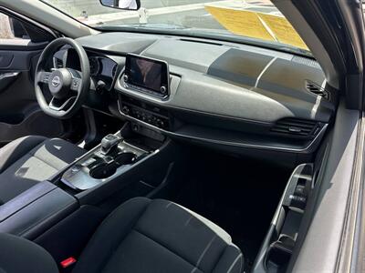 2024 Nissan Rogue S   - Photo 7 - Costa Mesa, CA 92626