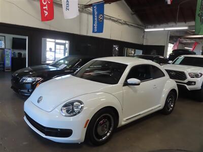 2012 Volkswagen Beetle-Classic 2.5L PZEV   - Photo 1 - Costa Mesa, CA 92626