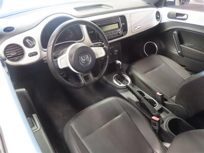 2012 Volkswagen Beetle-Classic 2.5L PZEV   - Photo 5 - Costa Mesa, CA 92626