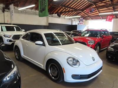 2012 Volkswagen Beetle-Classic 2.5L PZEV   - Photo 2 - Costa Mesa, CA 92626