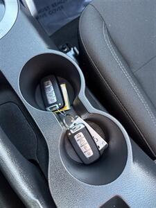 2017 Hyundai VELOSTER Value Edition   - Photo 18 - Costa Mesa, CA 92626
