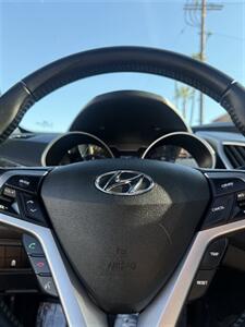2017 Hyundai VELOSTER Value Edition   - Photo 13 - Costa Mesa, CA 92626