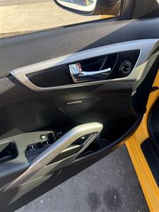 2017 Hyundai VELOSTER Value Edition   - Photo 15 - Costa Mesa, CA 92626