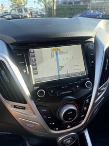 2017 Hyundai VELOSTER Value Edition   - Photo 10 - Costa Mesa, CA 92626