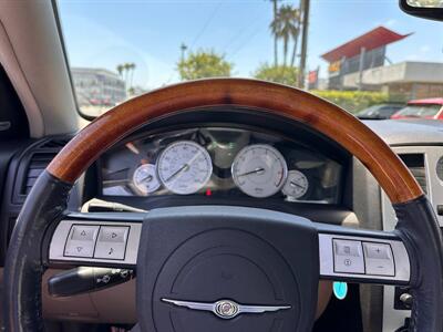 2006 Chrysler 300C   - Photo 17 - Costa Mesa, CA 92626