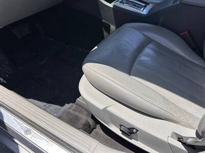 2006 Chrysler 300C   - Photo 10 - Costa Mesa, CA 92626