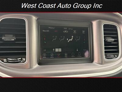 2022 Dodge Charger SXT   - Photo 22 - Costa Mesa, CA 92626