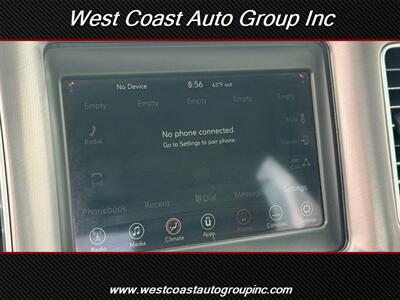 2022 Dodge Charger SXT   - Photo 19 - Costa Mesa, CA 92626