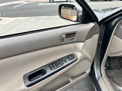 2005 Toyota Camry LE   - Photo 10 - Costa Mesa, CA 92626