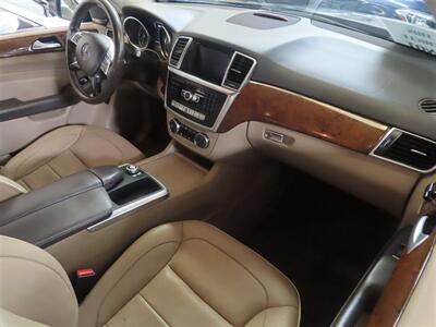 2012 Mercedes-Benz ML 350   - Photo 7 - Costa Mesa, CA 92626