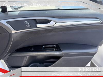 2016 Ford Fusion Hybrid SE   - Photo 15 - Costa Mesa, CA 92626