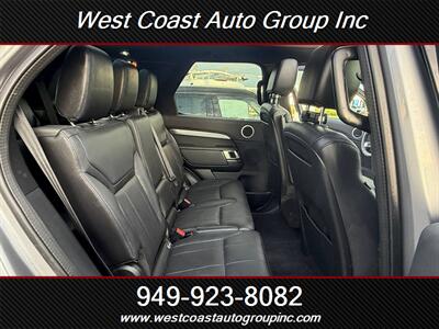 2020 Land Rover Discovery Landmark Edition   - Photo 14 - Costa Mesa, CA 92626