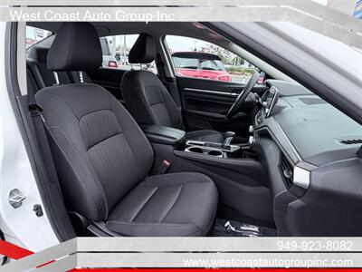 2023 Nissan Altima 2.5 SV   - Photo 9 - Costa Mesa, CA 92626