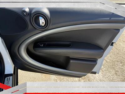2015 MINI Countryman Cooper S   - Photo 17 - Costa Mesa, CA 92626