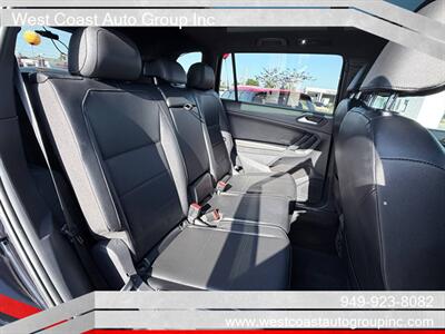 2019 Volkswagen Tiguan SEL R-Line Jet-Black   - Photo 12 - Costa Mesa, CA 92626