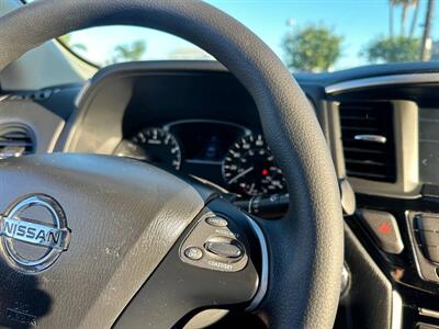 2017 Nissan Pathfinder S   - Photo 23 - Costa Mesa, CA 92626
