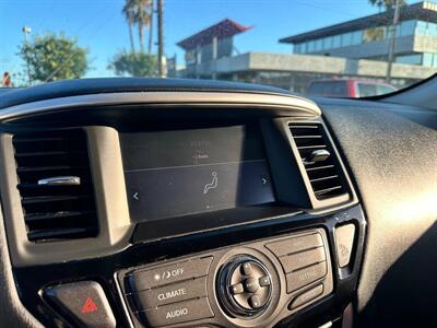 2017 Nissan Pathfinder S   - Photo 20 - Costa Mesa, CA 92626