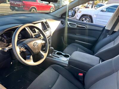 2017 Nissan Pathfinder S   - Photo 13 - Costa Mesa, CA 92626