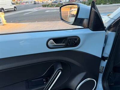 2013 Volkswagen Beetle-Classic 2.5L PZEV   - Photo 14 - Costa Mesa, CA 92626