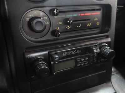 1990 Mazda MX-5 Miata   - Photo 10 - Costa Mesa, CA 92626