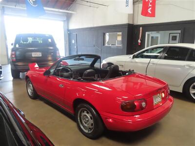 1990 Mazda MX-5 Miata   - Photo 4 - Costa Mesa, CA 92626