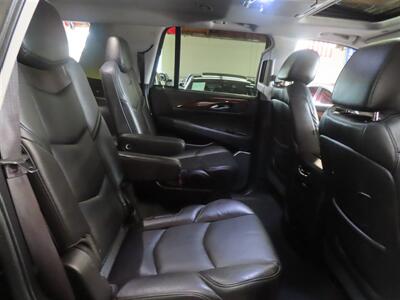 2016 Cadillac Escalade Premium Collection   - Photo 10 - Costa Mesa, CA 92626