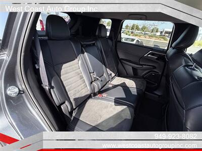 2025 Mitsubishi Outlander SE   - Photo 11 - Costa Mesa, CA 92626
