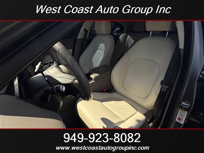 2019 Jaguar XE 20d Premium - Photo 9 - Costa Mesa, CA 92626