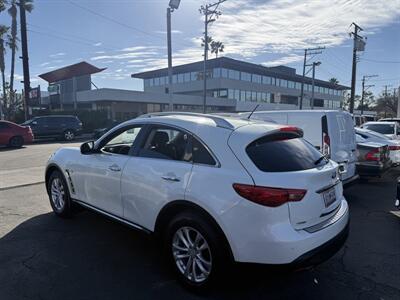 2015 INFINITI QX70   - Photo 4 - Costa Mesa, CA 92626