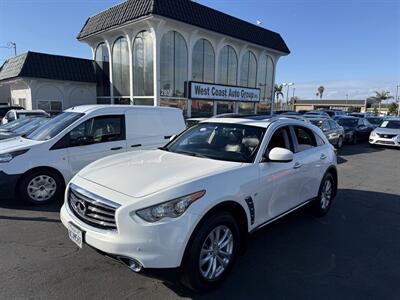 2015 INFINITI QX70  