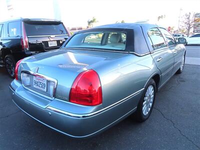 2005 Lincoln Town Car Signature   - Photo 4 - Costa Mesa, CA 92626