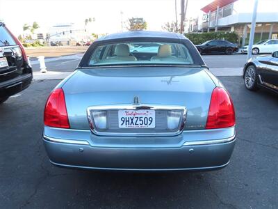 2005 Lincoln Town Car Signature   - Photo 5 - Costa Mesa, CA 92626