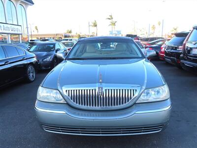 2005 Lincoln Town Car Signature   - Photo 16 - Costa Mesa, CA 92626